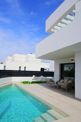 Luxury home in Dolores, Alicante