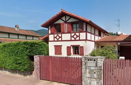 Detached House in Gordexola, Biscay