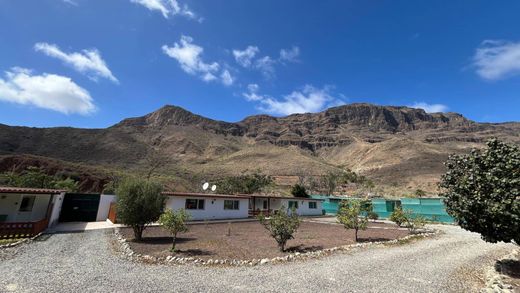 ‏בתים כפריים או חוות ב  San Bartolomé de Tirajana, Provincia de Las Palmas