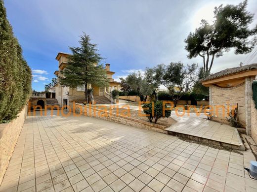 Detached House in Torrent, Valencia