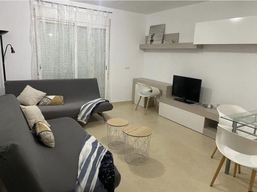 Apartment / Etagenwohnung in Almerimar, Almería