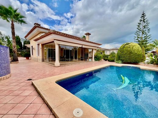 Dom jednorodzinny w l'Alfàs del Pi, Provincia de Alicante