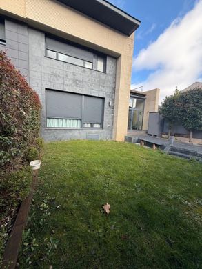 Συγκρότημα ανεξάρτητων κατοικιών σε Burgos, Provincia de Burgos