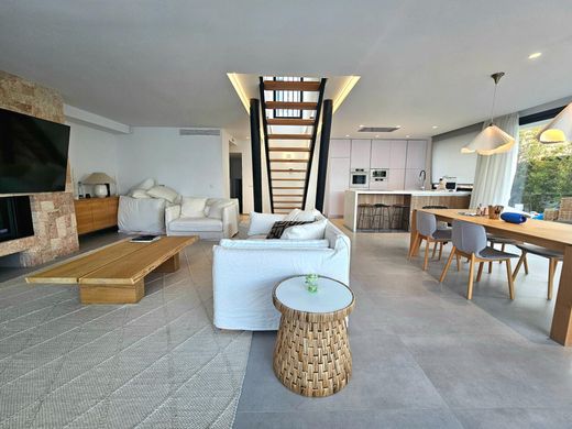 Maison de luxe à Santa Eulària des Riu, Province des Îles Baléares