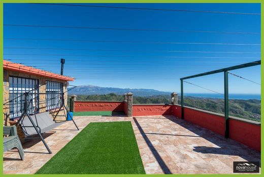 Luxury home in Moclinejo, Malaga