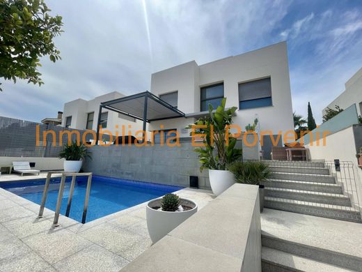 Einfamilienhaus in Torrent, Valencia