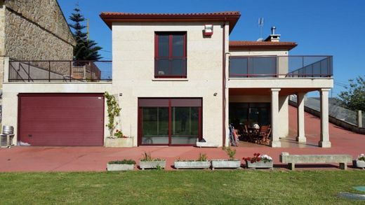 Einfamilienhaus in Bueu, Pontevedra