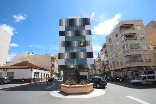 Kamienica w Torrevieja, Provincia de Alicante