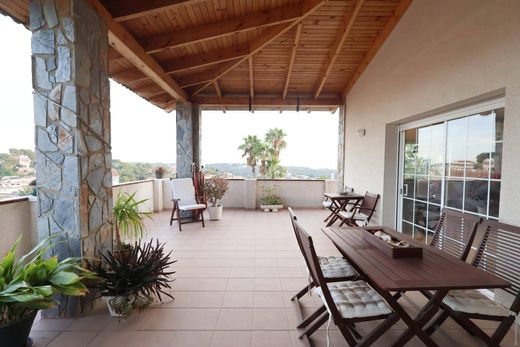 Luxus-Haus in Cubelles, Provinz Barcelona