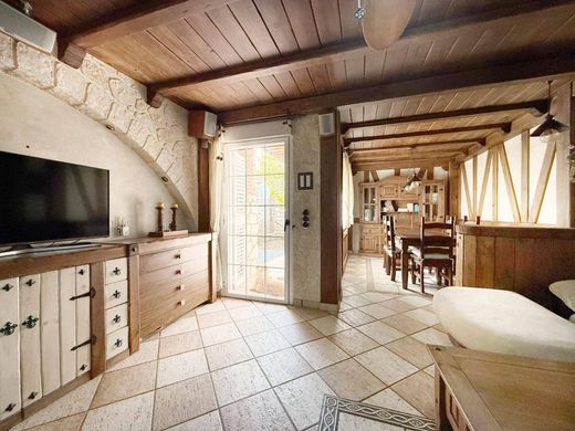 Смежная Вилла, Парла, Provincia de Madrid