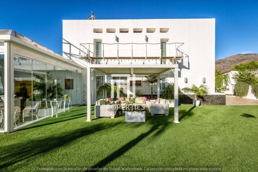 Estepona, マラガの一戸建て住宅