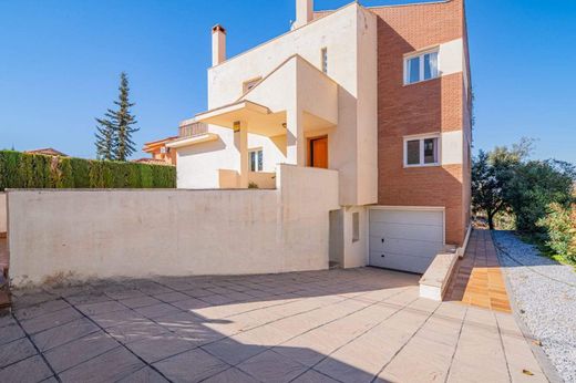 Einfamilienhaus in Zubia, Granada