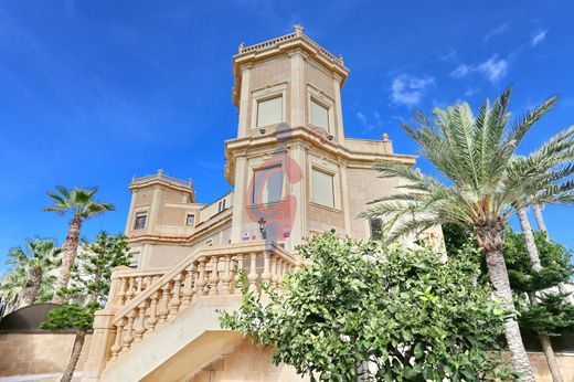 Detached House in Guardamar del Segura, Alicante
