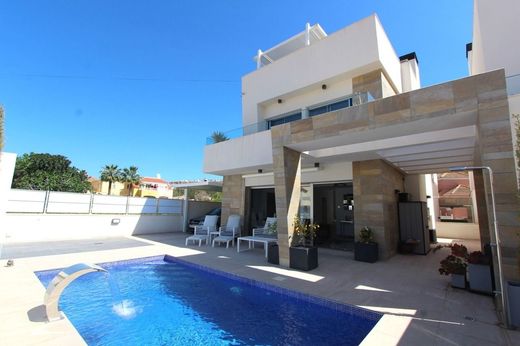 Villa in Playas de Orihuela, Alicante