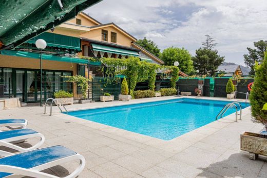 Villa in Mataelpino, Province of Madrid
