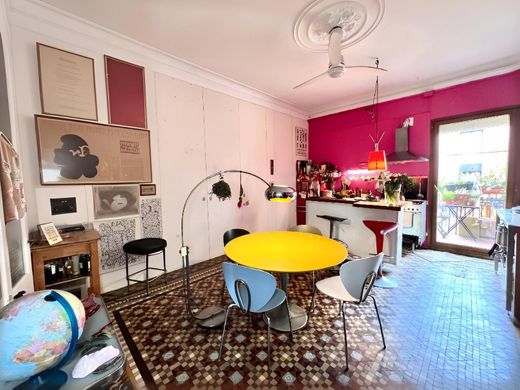 Apartment / Etagenwohnung in Barcelona, Provinz Barcelona