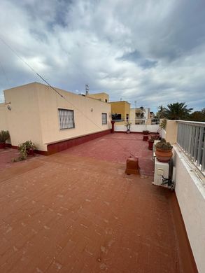 Vrijstaand huis in Vícar, Almería