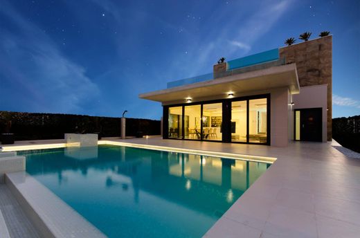 Villa in Playas de Orihuela, Alicante