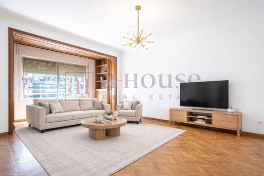 Apartment / Etagenwohnung in Barcelona, Provinz Barcelona