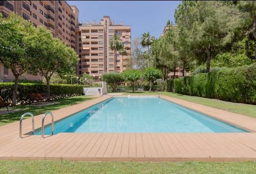 Apartment / Etagenwohnung in Valencia, Provinz Valencia