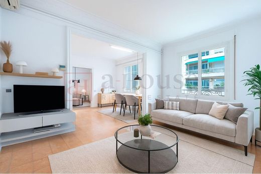 Apartment / Etagenwohnung in Barcelona, Provinz Barcelona