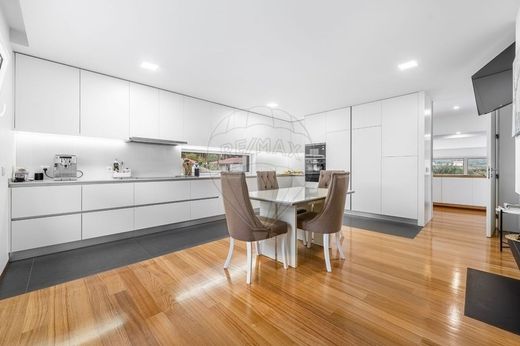 Casa Unifamiliare a Póvoa de Lanhoso, Distrito de Braga