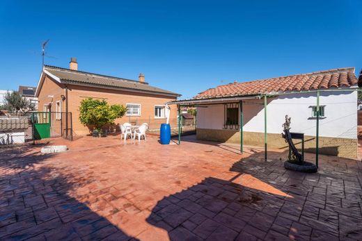 Luxus-Haus in Rubí, Provinz Barcelona