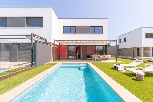 Casa Unifamiliare a Sant Pere Pescador, Girona