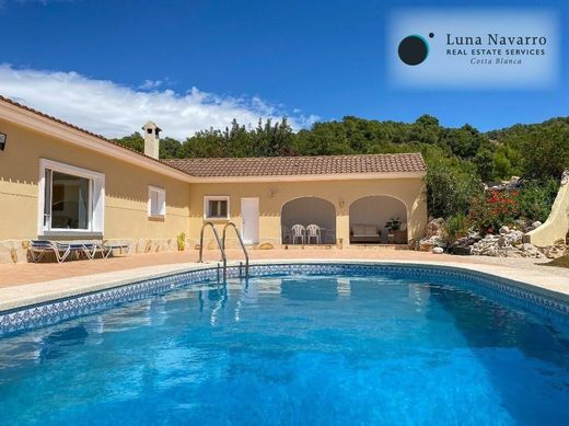 Rural or Farmhouse in Altea, Alicante