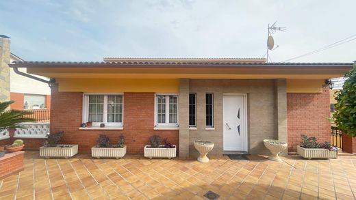 Элитный дом, Руби, Província de Barcelona