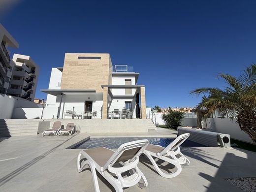 Villa en Playas de Orihuela, Provincia de Alicante
