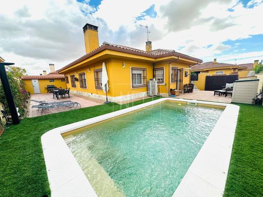 Detached House in Carranque, Province of Toledo