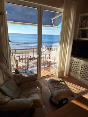 Apartment / Etagenwohnung in Sitges, Provinz Barcelona