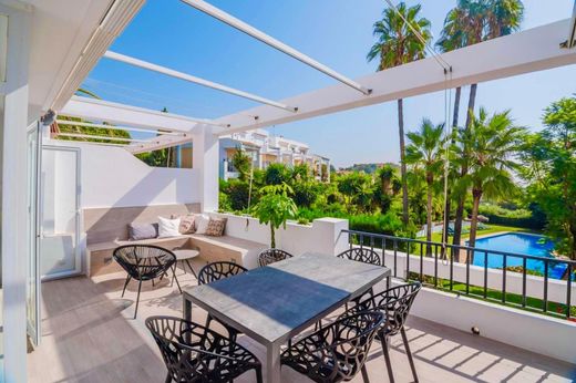 Apartment / Etagenwohnung in Benahavís, Málaga