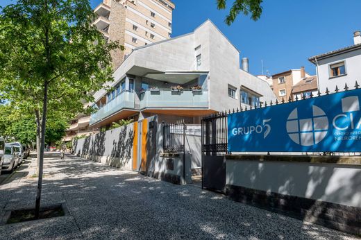 Apartment / Etagenwohnung in Saragossa, Aragonien