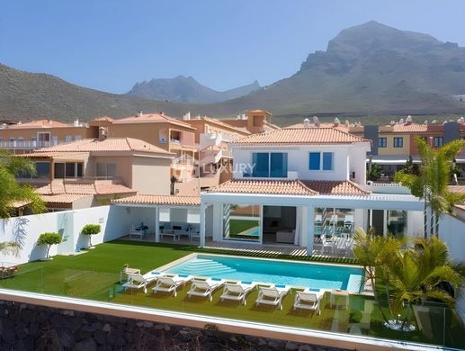 Villa in Adeje, Provinz Santa Cruz de Tenerife