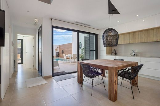 Luxury home in Benijofar, Alicante
