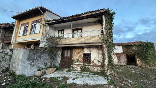 Land in Comillas, Province of Cantabria