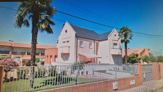 Casa Unifamiliare a Morales del Vino, Provincia de Zamora