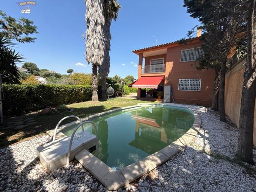 Luxus-Haus in Caldes de Montbui, Provinz Barcelona