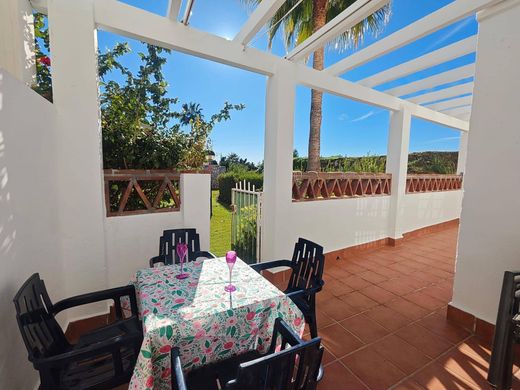 Apartment / Etagenwohnung in Benalmádena, Málaga