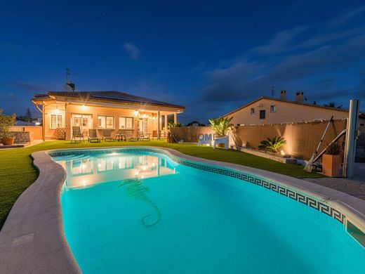 Luxury home in Canyelles, Province of Barcelona