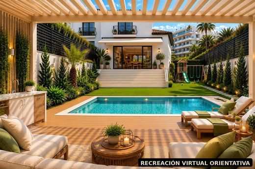 Villa multifamiliale à Estepona, Malaga