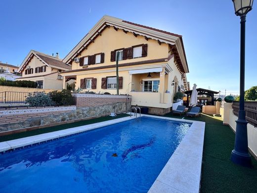 Twee-onder-een-kapwoning in Alhaurín de la Torre, Provincia de Málaga