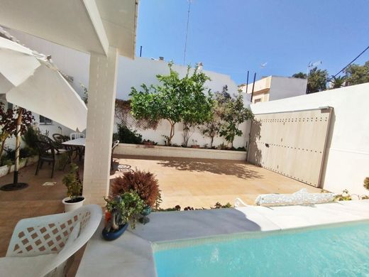 Luxury home in Chiclana de la Frontera, Cadiz