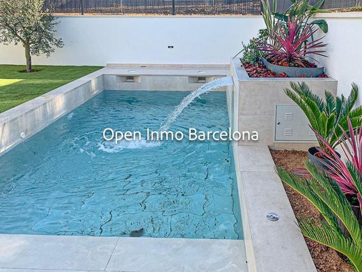 Casa de lujo en San Pedro de Ribas, Provincia de Barcelona