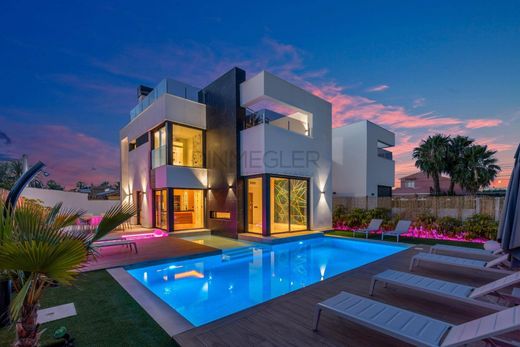 Villa in Torrevieja, Provincia de Alicante