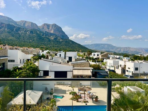 Detached House in Polop, Alicante
