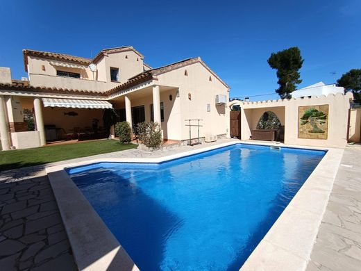 Villa in l'Ametlla de Mar, Province of Tarragona