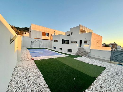 ‏בית חד-משפחתי ב  Dílar, Provincia de Granada